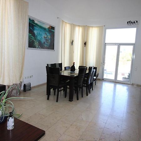 Custo Club Hotel Eilat Exterior photo
